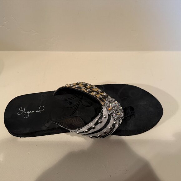 Shyanne Leopard Zebra Print Sandals Size 8 - Picture 7 of 14